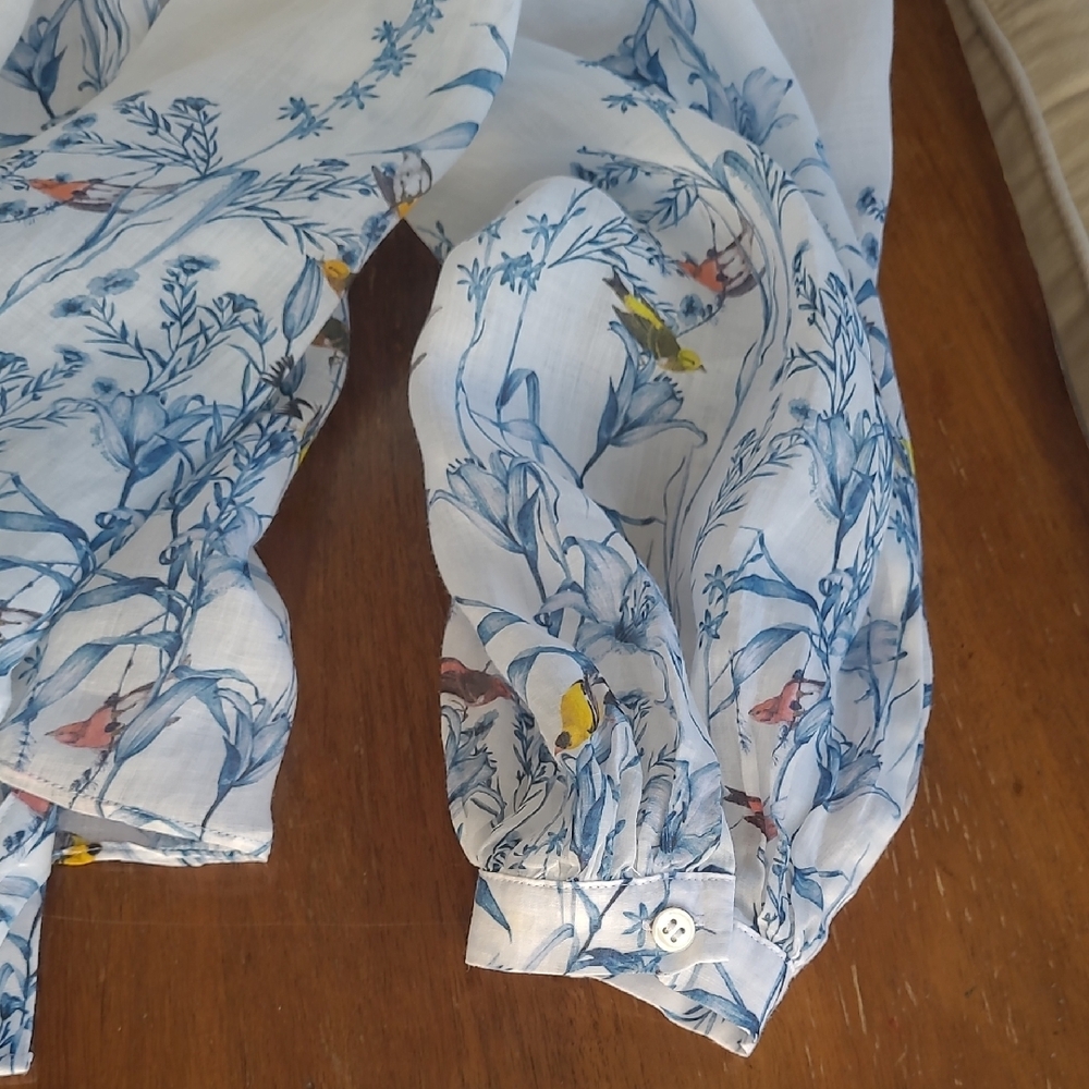 Banana Republic White Blouse with Blue Floral Design - Picture 8 of 8